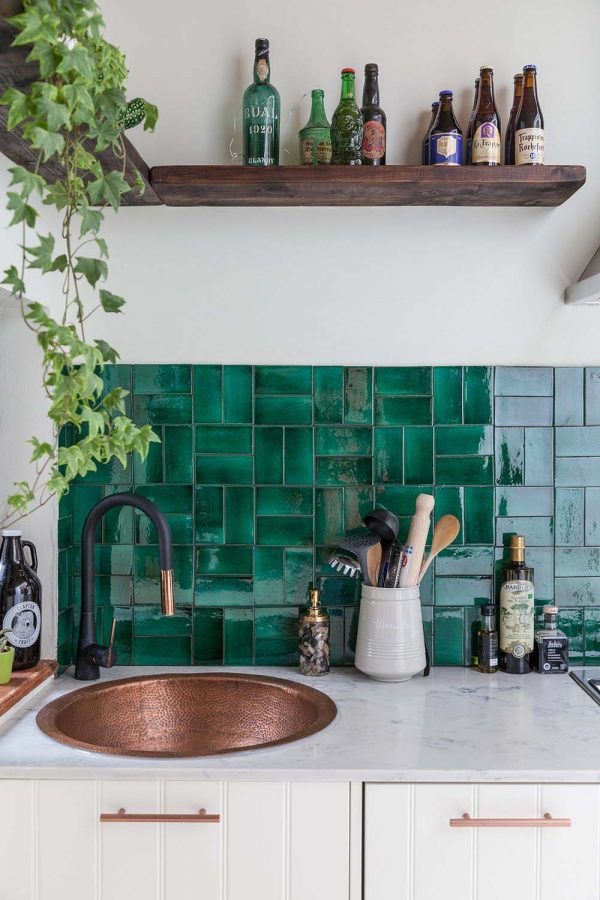 Кухонный фартук из керамической плитки зеленый
